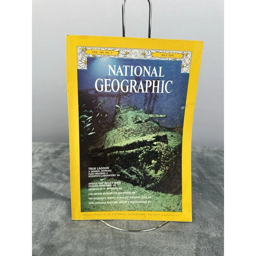Vintage May 1976 National Geographic Journal Magazine‎ Paperback Book